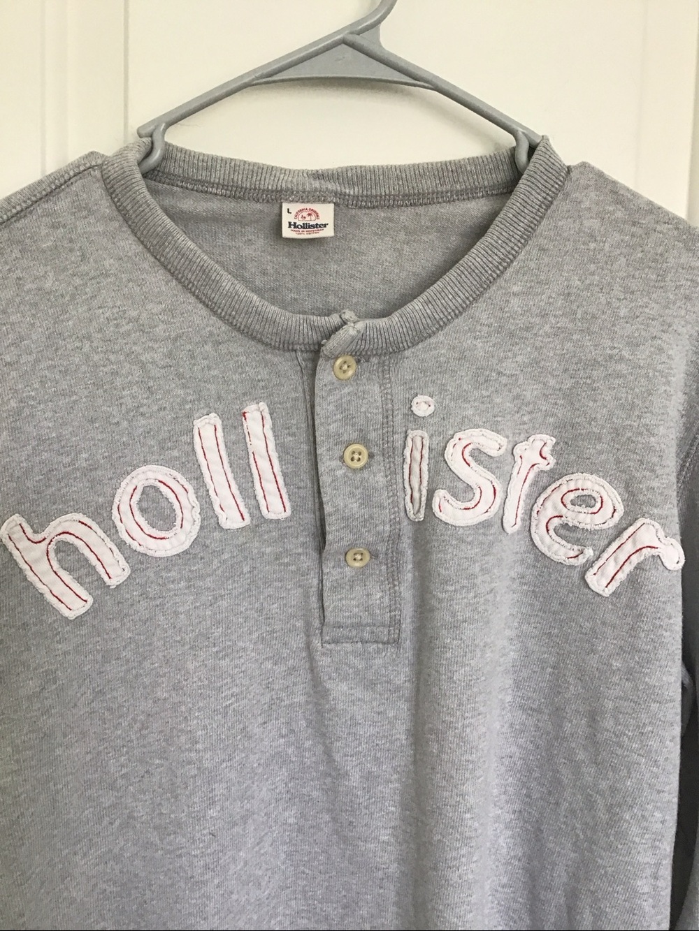 Y2K Vintage long sleeve gray Hollister shirt.